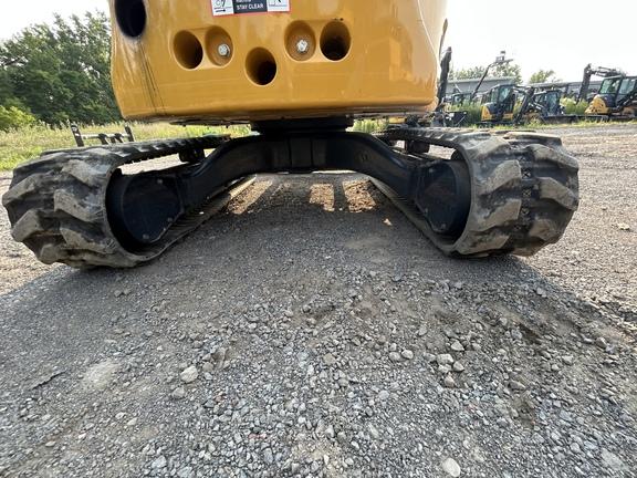 DORF,35 P TIER EXCAVATOR GEN A - Cab w/ AC; Long Arm; Rubber Tracks; w/ Bucket; Hydraulic Thumb