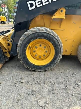 318G SKID STEER LOADER BASE - Cab w/ AC, EH Joystick Controls, Air Ride Seat; 2 Speed; Self-Leveling; Beefy Baby Tires; General Purpose Bkt