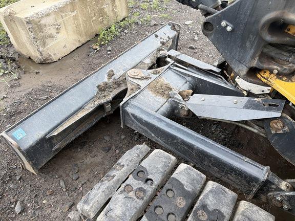 85 P TIER EXCAVATOR GEN A - Cab w/ AC; 450 mm (18 in.) Pads; w/ Bucket; Angle Blade