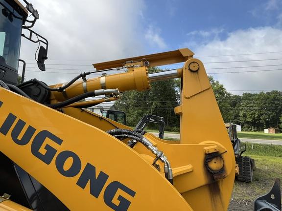 LIUGONG 848HV 4WD LOADER - Cab w/ AC, Joystick Controls; General Purpose Bkt