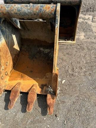 2022 CAT M318 - Cab w/ AC; w/ Bucket; w/ Blade