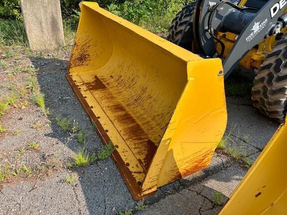 324 P FOUR WHL DRIVE LOADER - Cab w/ AC; General Purpose Bkt; 400/70R20 Tires