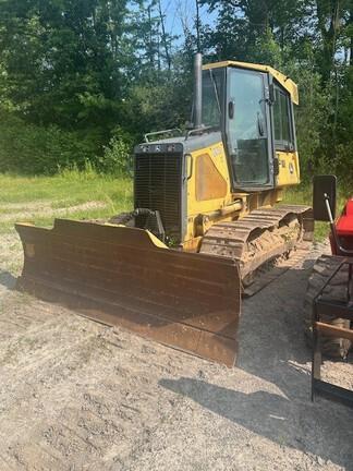 2004 JOHN DEERE 650JLT - Cab w/ AC; Long Track; 20" Pads; 2.92 m (115 in.) Blade