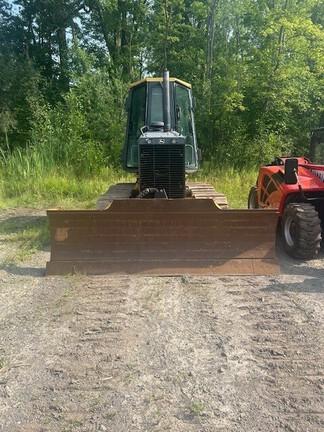 2004 JOHN DEERE 650JLT - Cab w/ AC; Long Track; 20" Pads; 2.92 m (115 in.) Blade