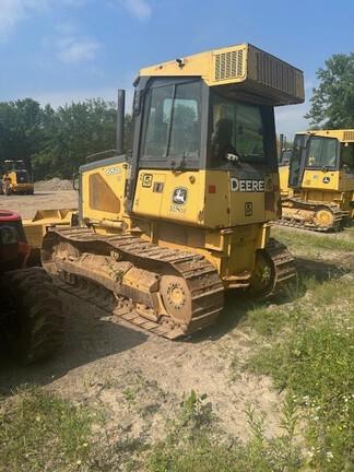 2004 JOHN DEERE 650JLT - Cab w/ AC; Long Track; 20" Pads; 2.92 m (115 in.) Blade