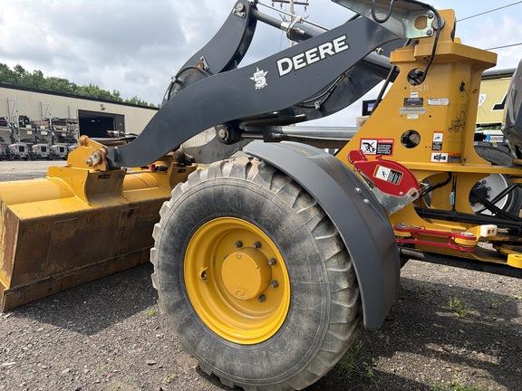 324 P FOUR WHL DRIVE LOADER - Cab w/ AC; General Purpose Bkt; 400/70R20 Tires