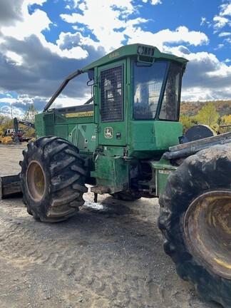 648L GRAPPLE SKIDDER - 
Cab w/ AC, Lever Steer; Dual Funct Grapple; Stacking Blade; Winch; 30.5 Tires