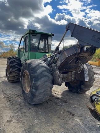 648L GRAPPLE SKIDDER - 
Cab w/ AC, Lever Steer; Dual Funct Grapple; Stacking Blade; Winch; 30.5 Tires