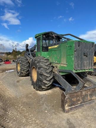 648L GRAPPLE SKIDDER - 
Cab w/ AC, Lever Steer; Dual Funct Grapple; Stacking Blade; Winch; 30.5 Tires