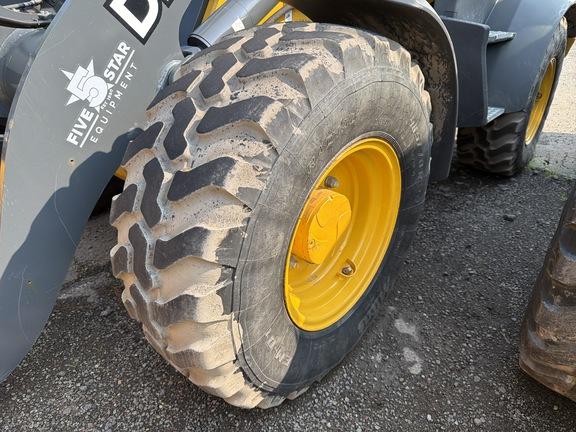 324 P FOUR WHL DRIVE LOADER - Cab w/ AC; 405/70R20 Tires
