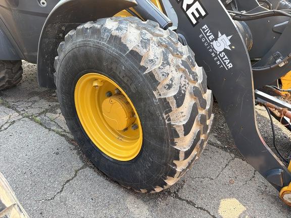 324 P FOUR WHL DRIVE LOADER - Cab w/ AC; 405/70R20 Tires