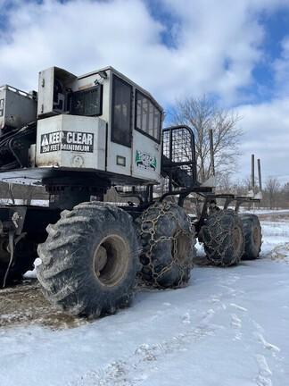 1999 TIMBCO TF820C FORWARDER - Rotating Cab w/ AC; 8x8; Chains