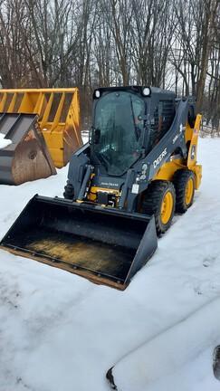 318G SKID STEER LOADER BASE - Cab w/ AC, EH Joystick Controls, Air Ride Seat; 2 Speed; Self-Leveling; Beefy Baby Tires; General Purpose Bkt
