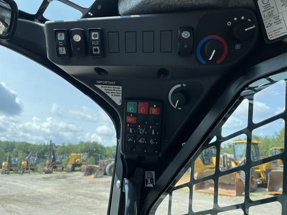 2023 John Deere 330G SKID STEER LOADER BASE - Cab w/ AC, ISO Pattern, Joystick Controls, Air Ride Seat; 2 Speed; 14x17.5 Tires; General Purpose Bkt; Options: Camera, Self-Leveling, Ride Control, 2 Speed, Hi-Flo