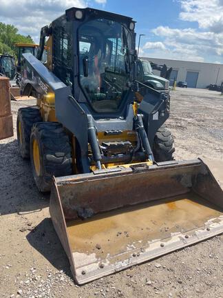 2023 John Deere 330G SKID STEER LOADER BASE - Cab w/ AC, ISO Pattern, Joystick Controls, Air Ride Seat; 2 Speed; 14x17.5 Tires; General Purpose Bkt; Options: Camera, Self-Leveling, Ride Control, 2 Speed, Hi-Flo