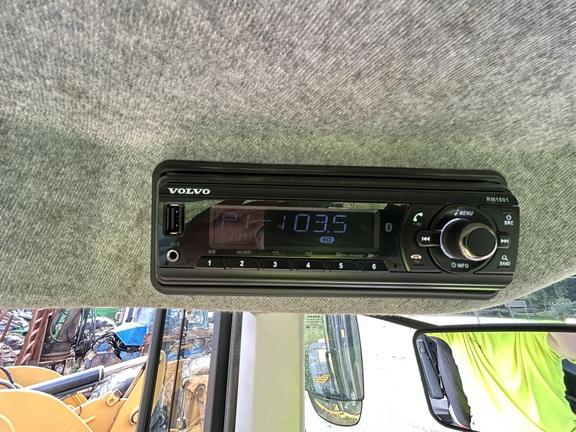 2024 VOLVO L60H - Cab w/ AC, Fingertip Controls; General Purpose Bkt; Options: Rear Camera, Ride Control