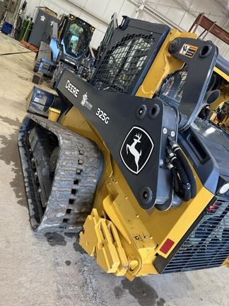 325G COMPACT TRACK LDR BASE - Cab w/ AC, ISO Pattern, Joystick Controls, Air Ride Seat; Zig-Zag Pattern, Wide Rubber Tracks; General Purpose Bkt; Options: Self-Leveling, Ride Control, 2 Speed, Hi-Flo