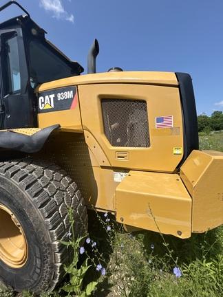 2018 CAT 938M - Cab w/ AC, Joystick Controls; Forks, Quick Coupler; 20.5 Tires; General Purpose Bkt