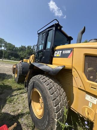 2018 CAT 938M - Cab w/ AC, Joystick Controls; Forks, Quick Coupler; 20.5 Tires; General Purpose Bkt