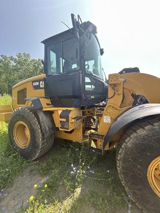 2018 CAT 938M - Cab w/ AC, Joystick Controls; Forks, Quick Coupler; 20.5 Tires; General Purpose Bkt