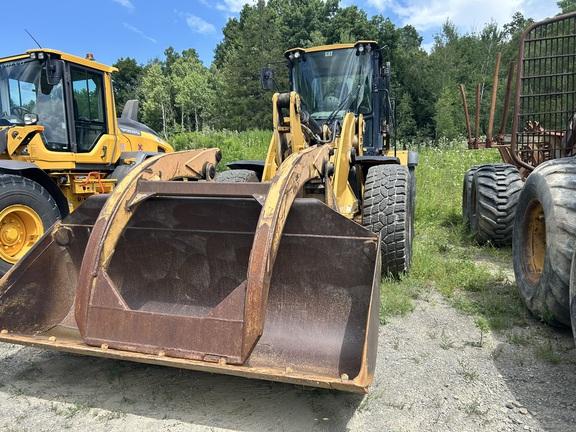 2018 CAT 938M - Cab w/ AC, Joystick Controls; Forks, Quick Coupler; 20.5 Tires; General Purpose Bkt