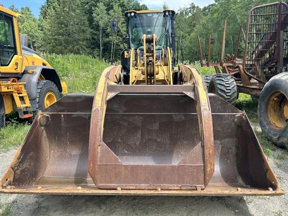 2018 CAT 938M - Cab w/ AC, Joystick Controls; Forks, Quick Coupler; 20.5 Tires; General Purpose Bkt