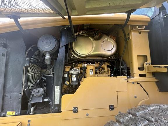 2018 CAT 938M - Cab w/ AC, Joystick Controls; Forks, Quick Coupler; 20.5 Tires; General Purpose Bkt