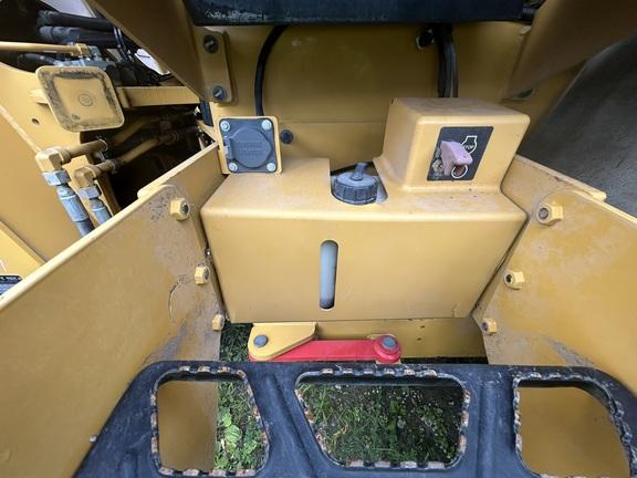 2018 CAT 938M - Cab w/ AC, Joystick Controls; Forks, Quick Coupler; 20.5 Tires; General Purpose Bkt