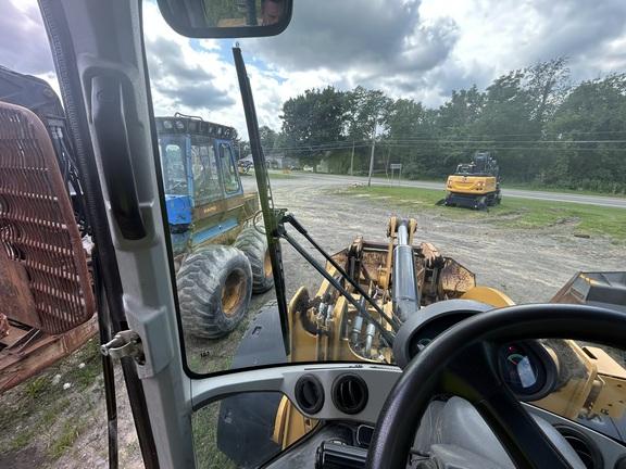 2018 CAT 938M - Cab w/ AC, Joystick Controls; Forks, Quick Coupler; 20.5 Tires; General Purpose Bkt