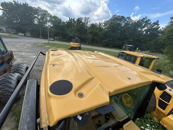 2018 CAT 938M - Cab w/ AC, Joystick Controls; Forks, Quick Coupler; 20.5 Tires; General Purpose Bkt