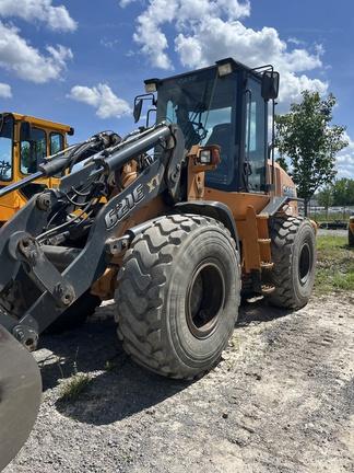 2011 CASE 621E XT WHEEL LOADER - Cab w/ AC; Quick Coupler; Power Shift Trans; 20.5 Tires; Tool Carrier; General Purpose Bkt; Options: Aux Hydraulics