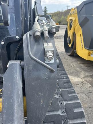 2021 NEW HOLLAND C345 - Cab w/ AC; Rubber Tracks; General Purpose Bkt