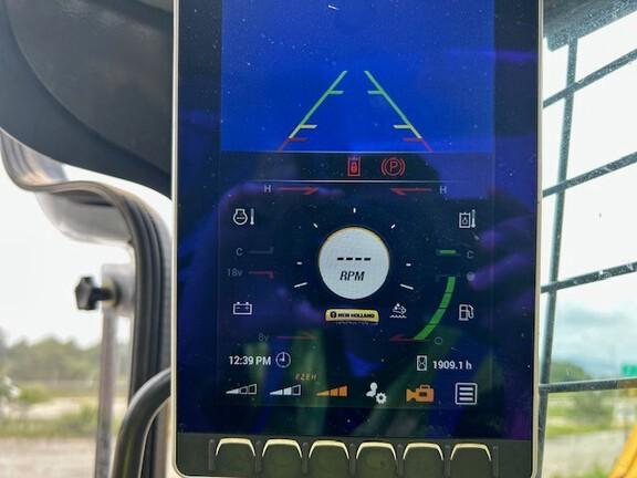 2021 NEW HOLLAND C345 - Cab w/ AC; Rubber Tracks; General Purpose Bkt