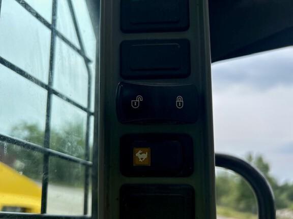 2021 NEW HOLLAND C345 - Cab w/ AC; Rubber Tracks; General Purpose Bkt