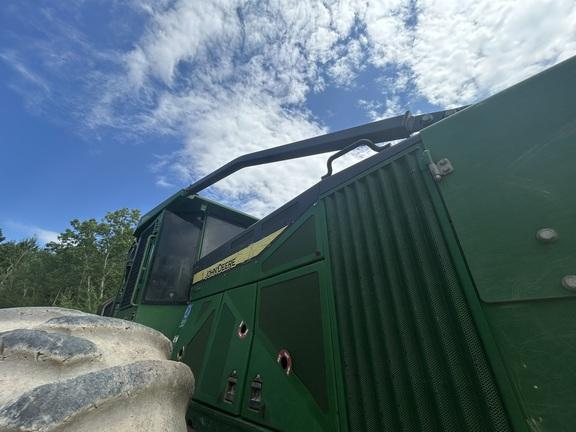 848L GRAPPLE SKIDDER - Cab w/ AC, Lever Steer; Dual Funct Grapple; Stacking Blade; 35.5 Tires