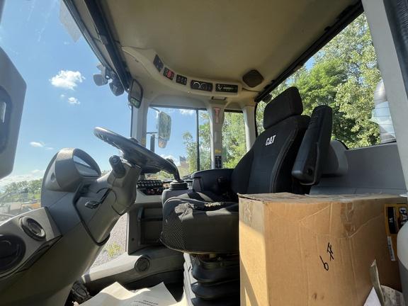 2019 CATERPILLAR 938HM - Cab w/ AC; Dual Diff Locks; 20.5 Tires; High Lift Boom; General Purpose Bkt; Options: Ride Control