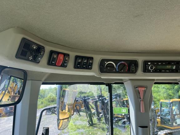 2019 CATERPILLAR 938HM - Cab w/ AC; Dual Diff Locks; 20.5 Tires; High Lift Boom; General Purpose Bkt; Options: Ride Control