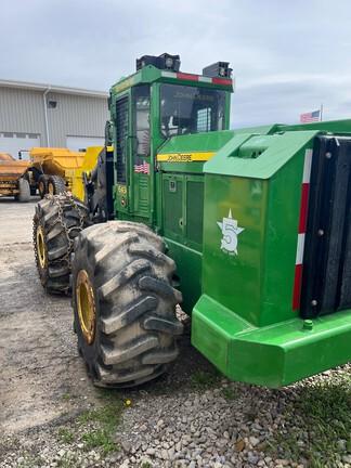 643K WHEELED FELLER BUNCHER - Cab w/ AC; Heavy Duty Axles; 28L Tires; Saw - Continuous
