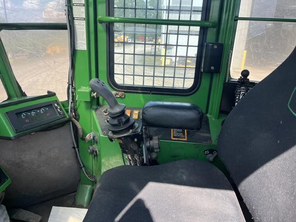 643K WHEELED FELLER BUNCHER - Cab w/ AC; Heavy Duty Axles; 28L Tires; Saw - Continuous