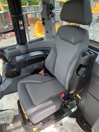 744 P-TIER 4WD LOADER - Cab w/ AC; General Purpose Bkt; Options: Rear Camera