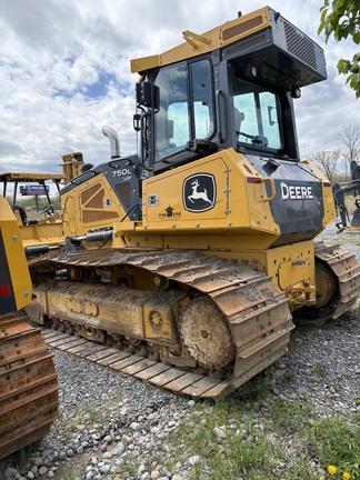 750L CRAWLER DOZER - Cab w/ AC; Low Ground Pressure; 34" Pads; Power-Angle-Tilt, 3.96 m (156 in.) Blade
