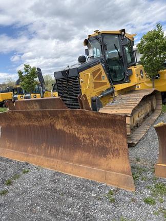 750L CRAWLER DOZER - Cab w/ AC; Low Ground Pressure; 34" Pads; Power-Angle-Tilt, 3.96 m (156 in.) Blade