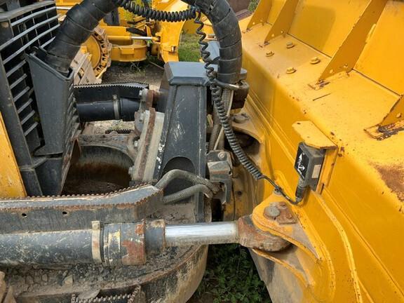 750L CRAWLER DOZER - Cab w/ AC; Low Ground Pressure; 34" Pads; Power-Angle-Tilt, 3.96 m (156 in.) Blade
