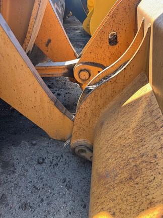 2003 CASE 921C - Cab w/ AC; General Purpose Bkt