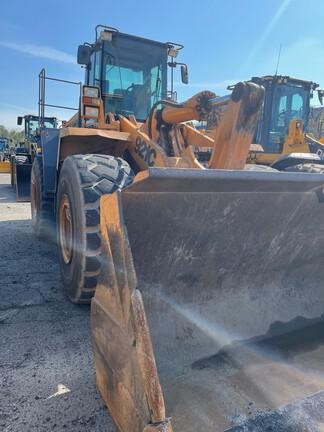 2003 CASE 921C - Cab w/ AC; General Purpose Bkt