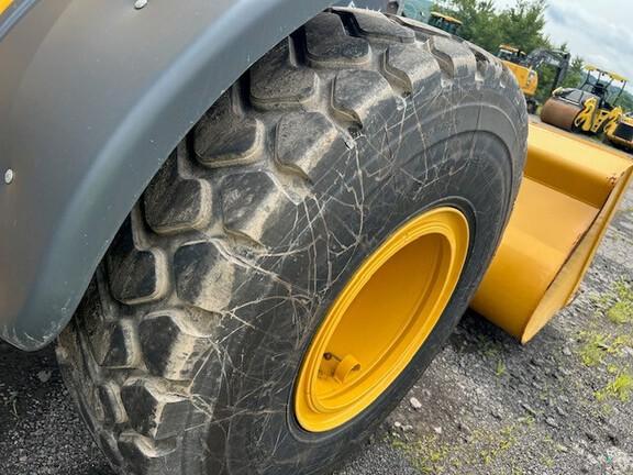 544 G-TIER WHEEL LOADER - Cab w/ AC, EH Joystick Controls; General Purpose Bkt; Options: Rear Camera