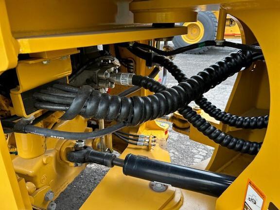 544 G-TIER WHEEL LOADER - Cab w/ AC, EH Joystick Controls; General Purpose Bkt; Options: Rear Camera