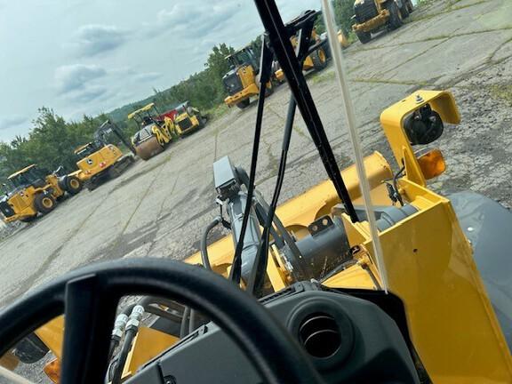 544 G-TIER WHEEL LOADER - Cab w/ AC, EH Joystick Controls; General Purpose Bkt; Options: Rear Camera