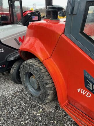 4X4; 22' See Thru Mast, 7,000 # Capacity; Telescopic; Side Shift