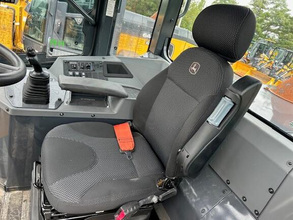 544 G-TIER WHEEL LOADER - Cab w/ AC, EH Joystick Controls; 20.5 Tires, Radials; General Purpose Bkt; Options: Rear Camera, Ride Control